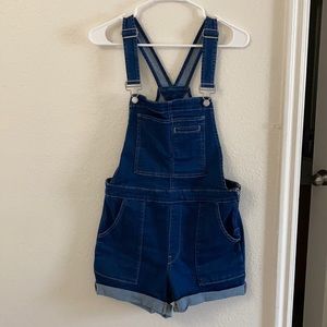 Gap short overalls